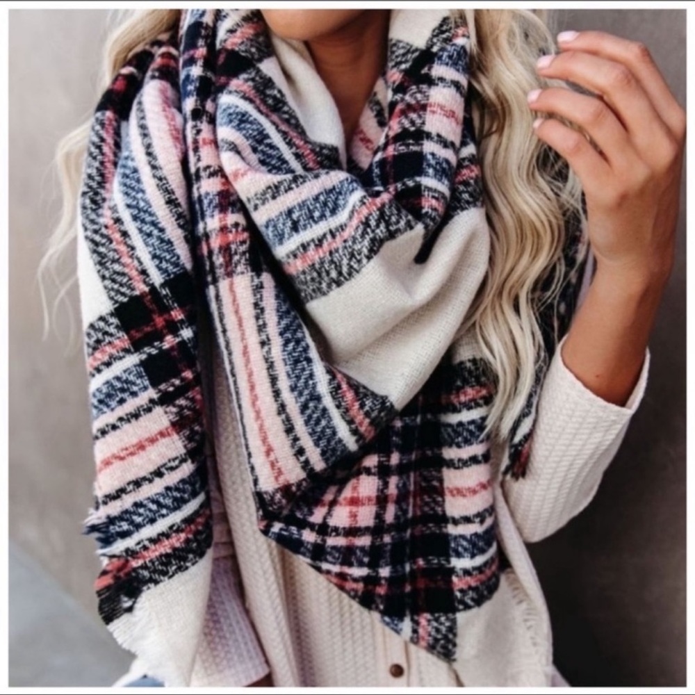 IVORY | Blanket scarf - Picture 1 of 2